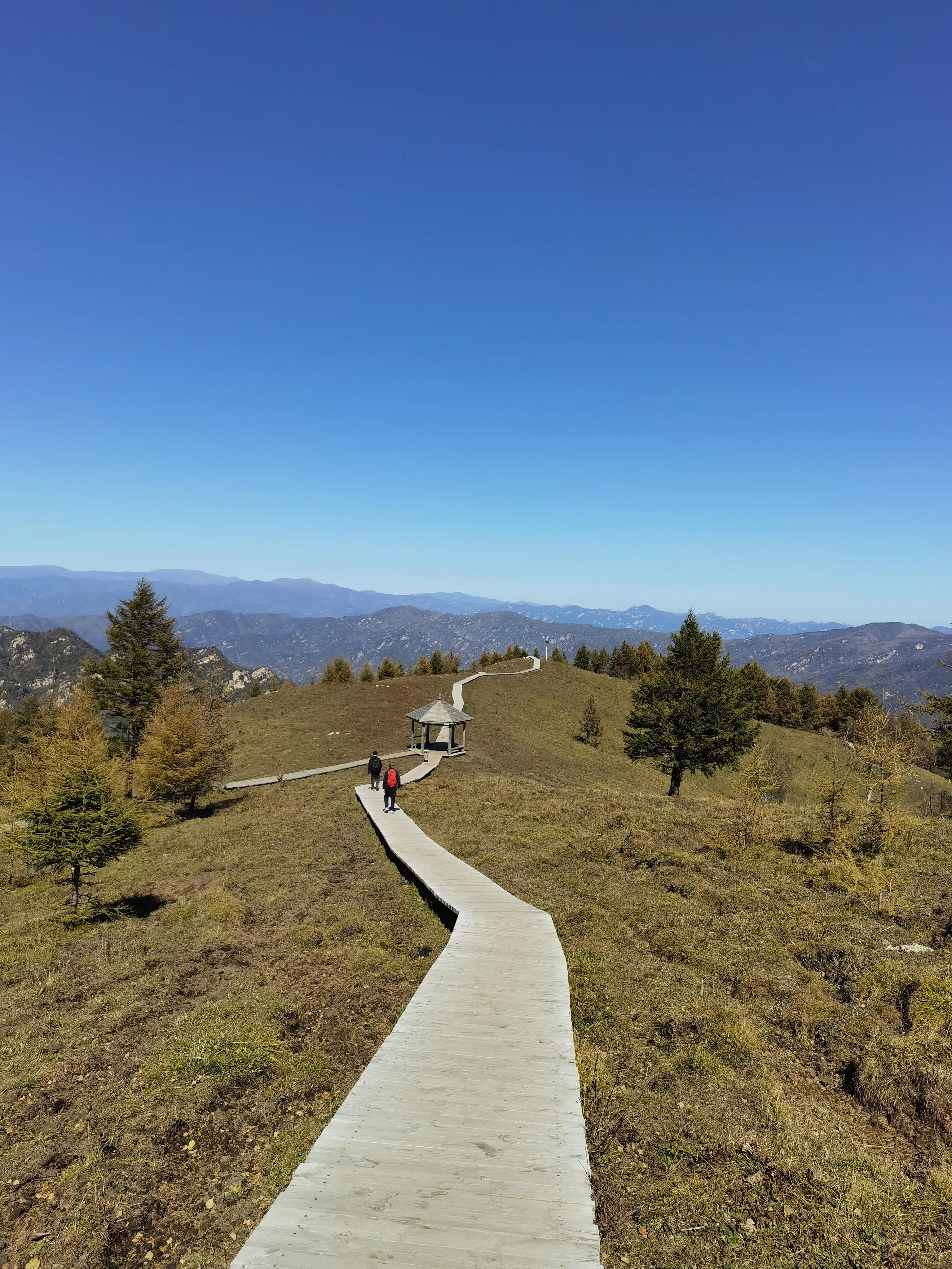都知夏日驼梁美，秋季呢？阜平花塔村进山带您领略最美的秋日驼梁