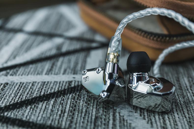 alo全系耳机,alo入耳式耳机怎样