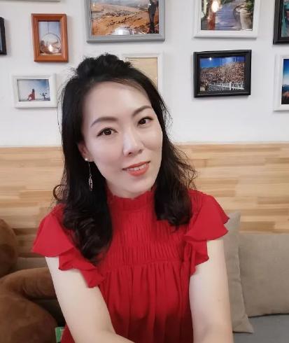 七年前辞职的女老师现状,辞职看世界的女教师现在怎么样了