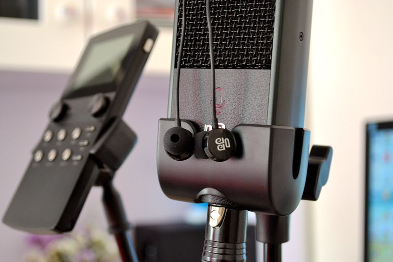 怎么用唱吧k10声卡录制唱歌的视频,唱吧k10声卡套装有混响效果吗