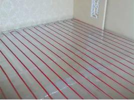 集中供热湿式地暖和干式地暖价格,干式地暖的费用比湿式地暖贵多少