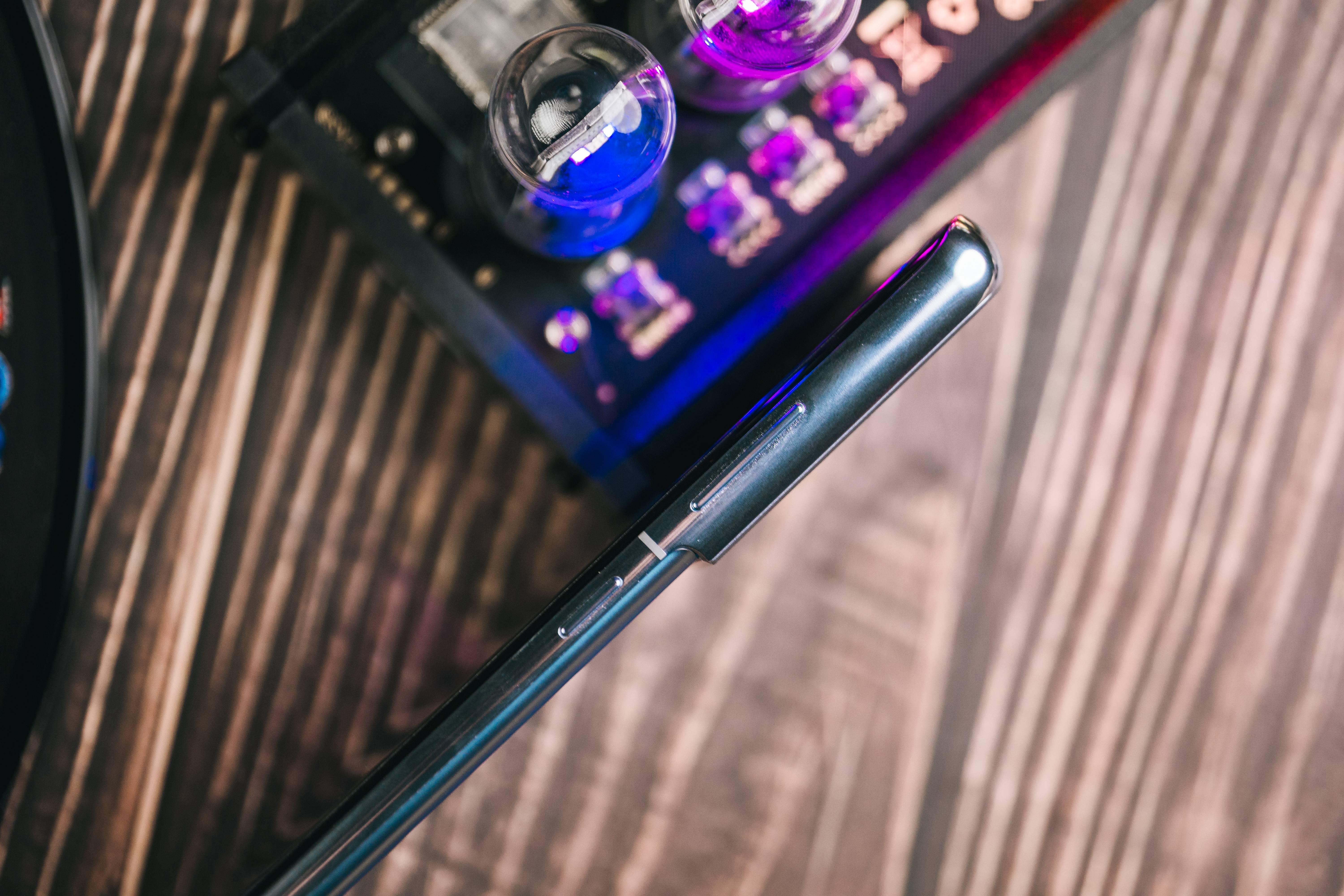 涓夋槦galaxys21ultra璇勬祴瑙嗛,涓夋槦galaxys22缁埅灏忕櫧娴嬭瘎