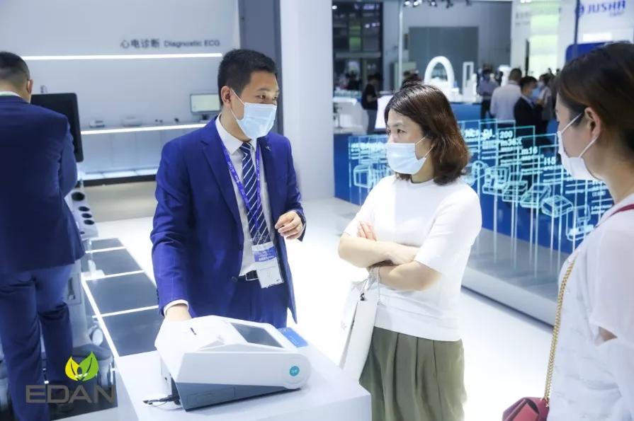 刚问世就打破进口血气产品对行业的垄断，理邦携全产品线亮相CMEF