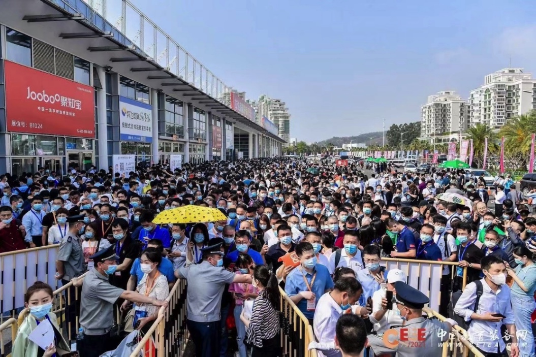 美凯亮相中国教育装备展，深耕校园体育助力体教融合