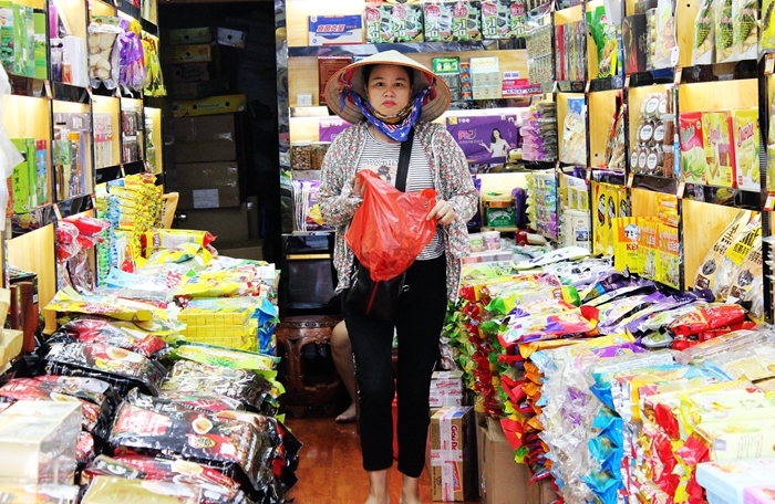 与意大利商人讨价旅游购物欧洲与亚洲国家不同的经营价值观