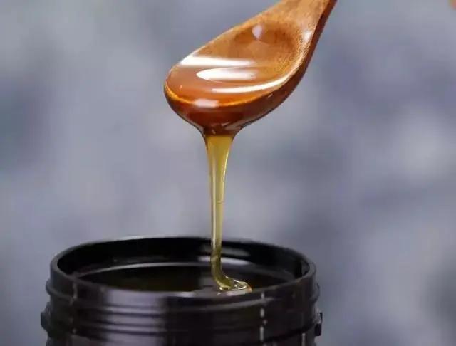 俄罗斯的蜂蜜鉴别真假,椴树蜂蜜真假鉴别方法