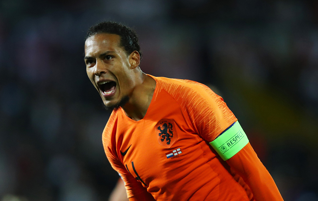 范戴克足球1对1防守集锦,范戴克足球经典身体对抗