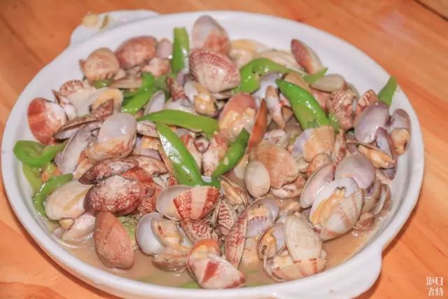 @海口夜猫子，夜深了你还不想睡？就来碗鸽粥慰藉你孤寂的肠胃