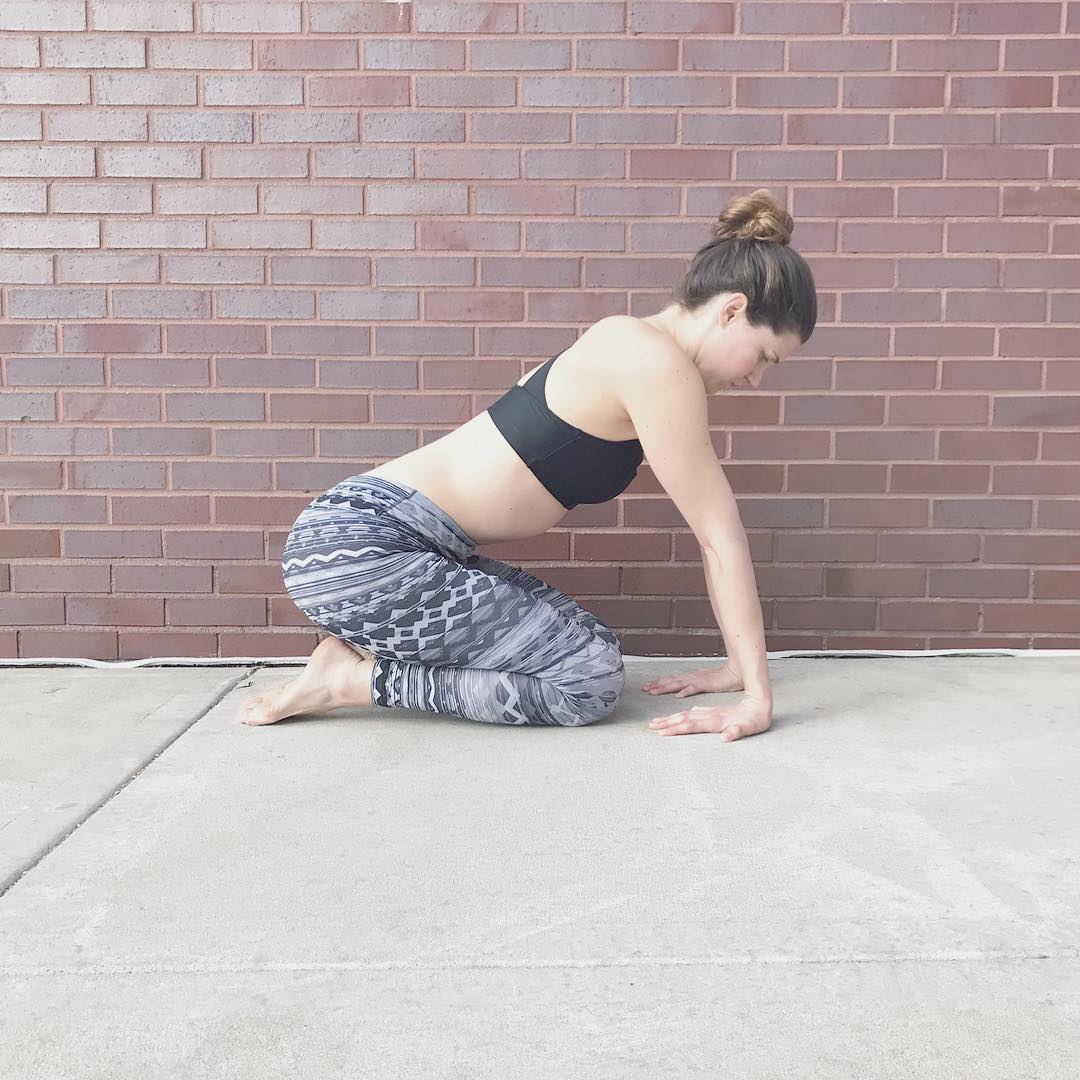 给身体松松绑，打破“不可能”，哪里像是腰酸背痛的人