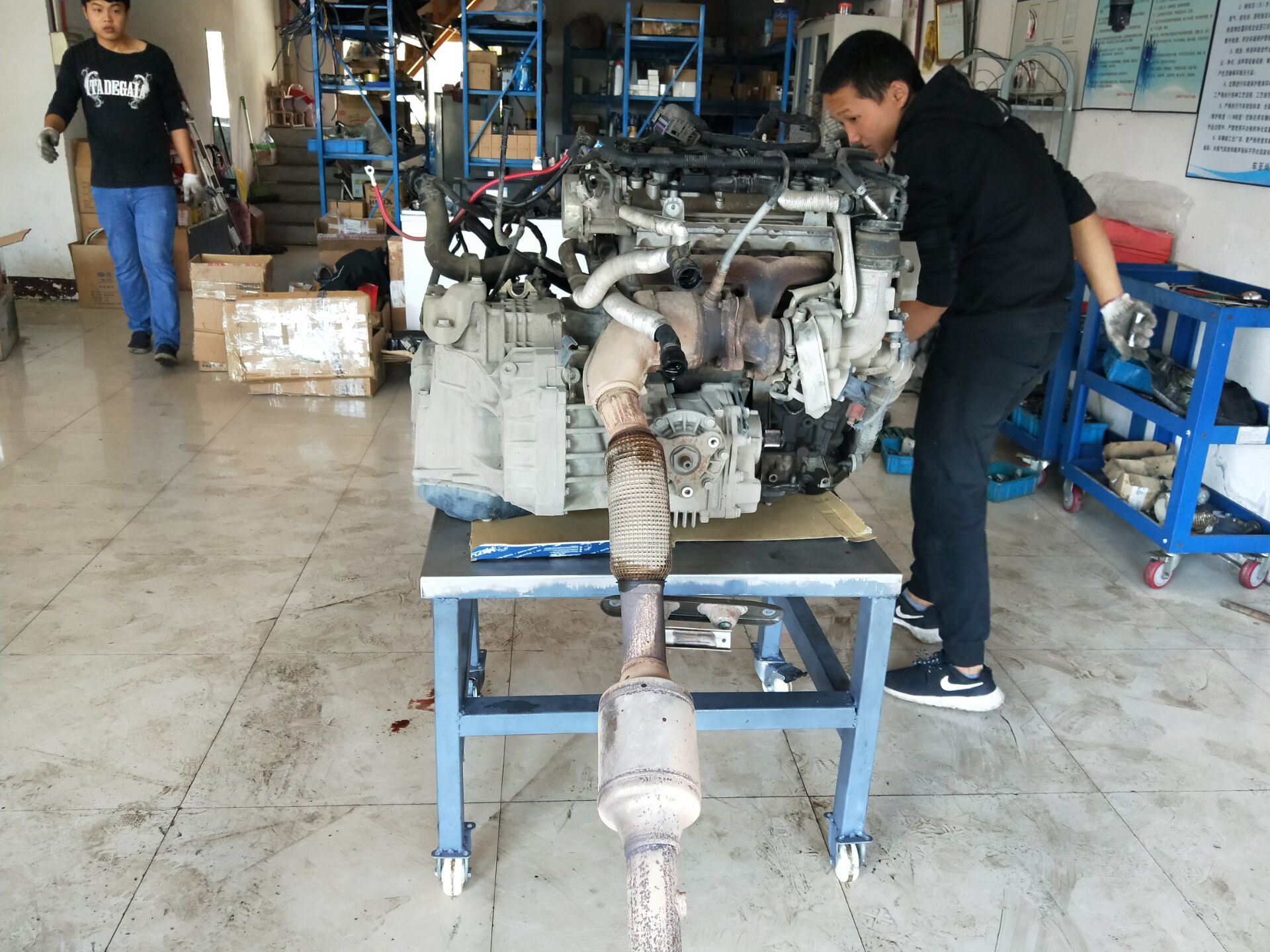 2010款大众途观发动机大修,2010年大众途观大修自己开值不