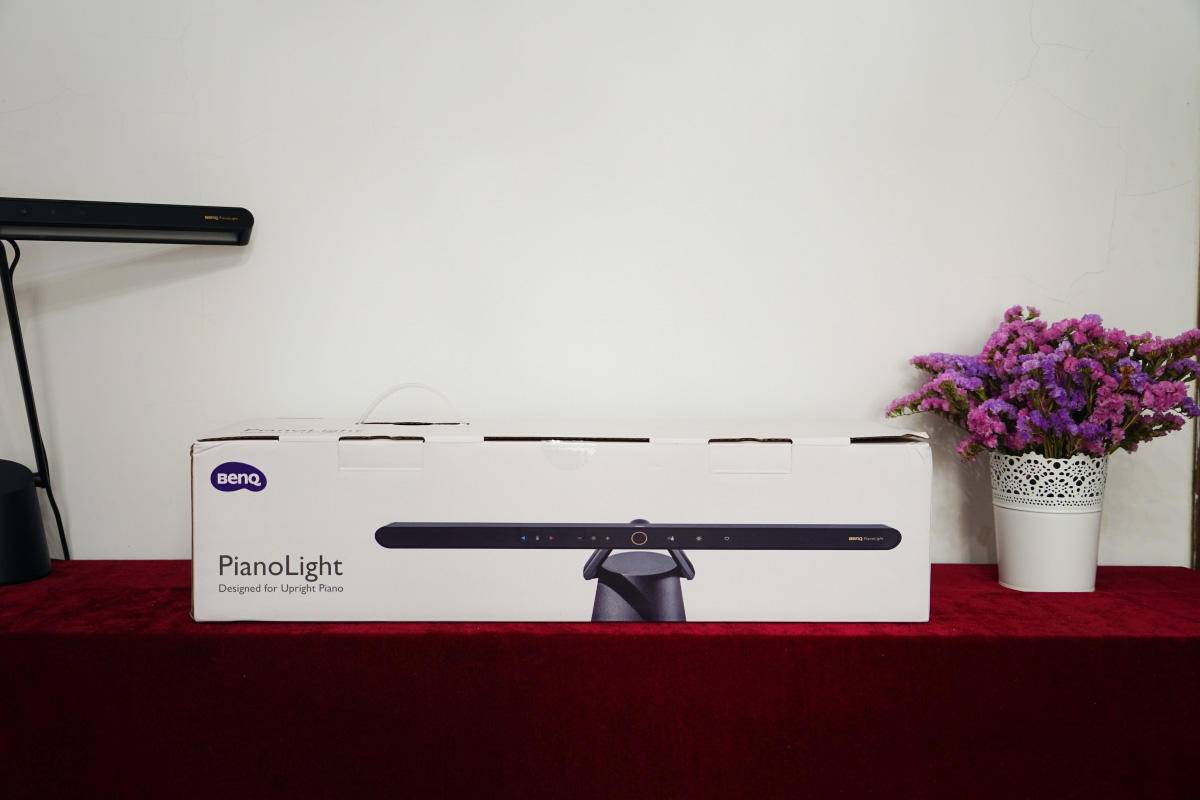 练习钢琴光线不足会伤眼，实测“明基专业钢琴灯”