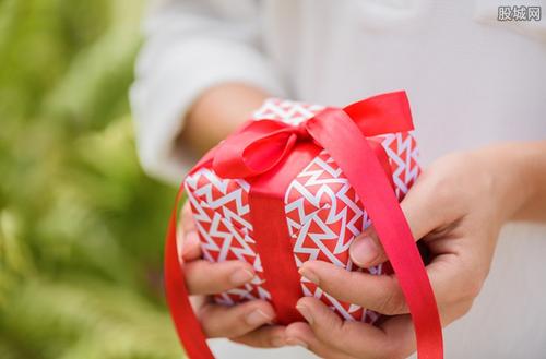 热恋期送女生什么礼物最惊喜,向女人表白送什么礼物最好