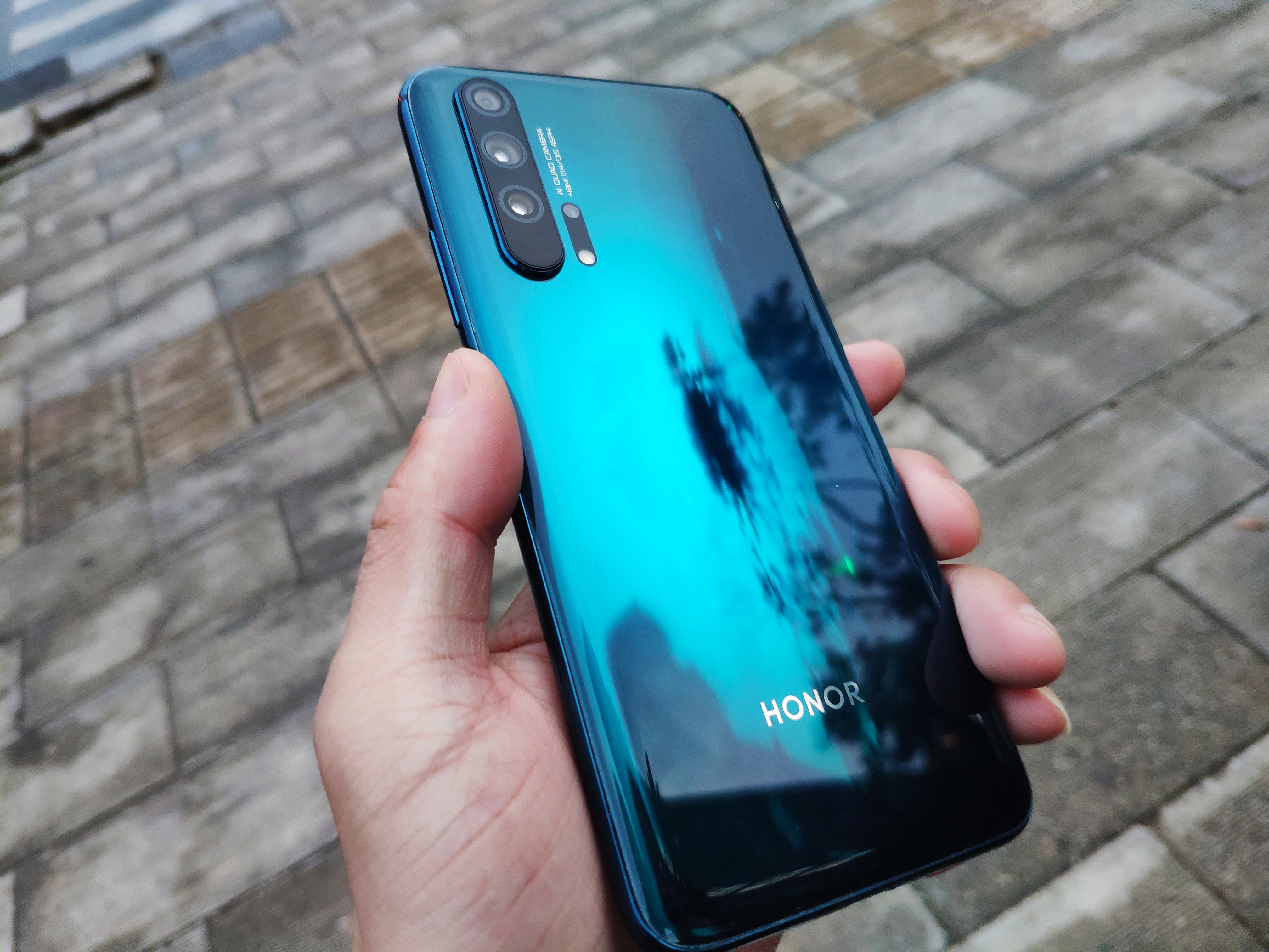 荣耀20pro还值得入手吗,拒绝云测评实战出真理