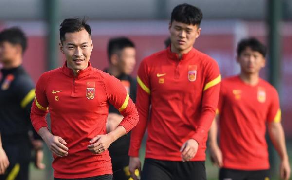 吴曦上港签上海申花,苏宁新援吴曦最新消息