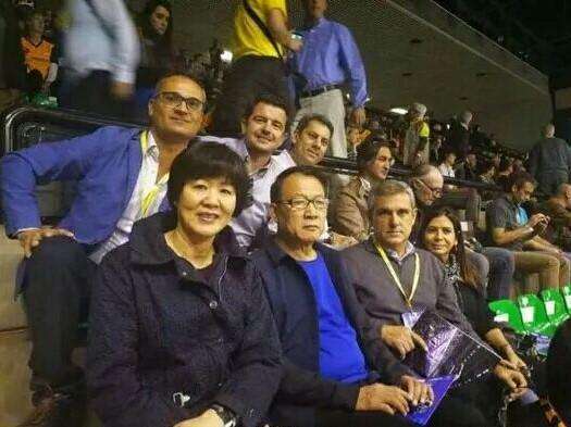 世界排坛最不服郎平的教练有三人，目前两个已被打服，一个还嘴硬