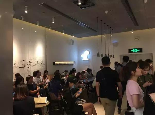 我们走访了最火的9家奶茶店,这家网红奶茶店成功的最重要因素