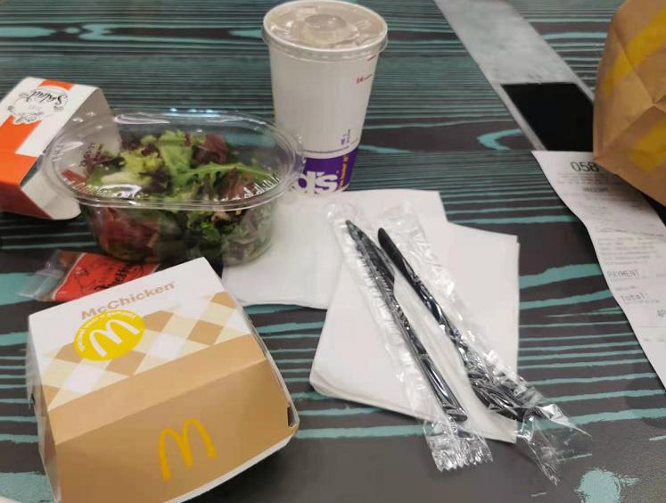 我穿着两条秋裤套牛仔外加带绒冲锋衣，来到零上29度的墨西哥