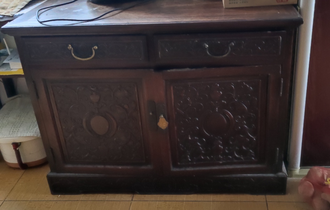 老百姓家里的红木家具,老红木家具收购价格