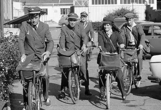 每个包包都有它的使命,前世千百次回眸换来今生擦肩而过