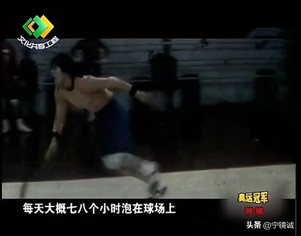 女排世界杯11连胜郎平流泪,中国女排世界杯11连胜卫冕