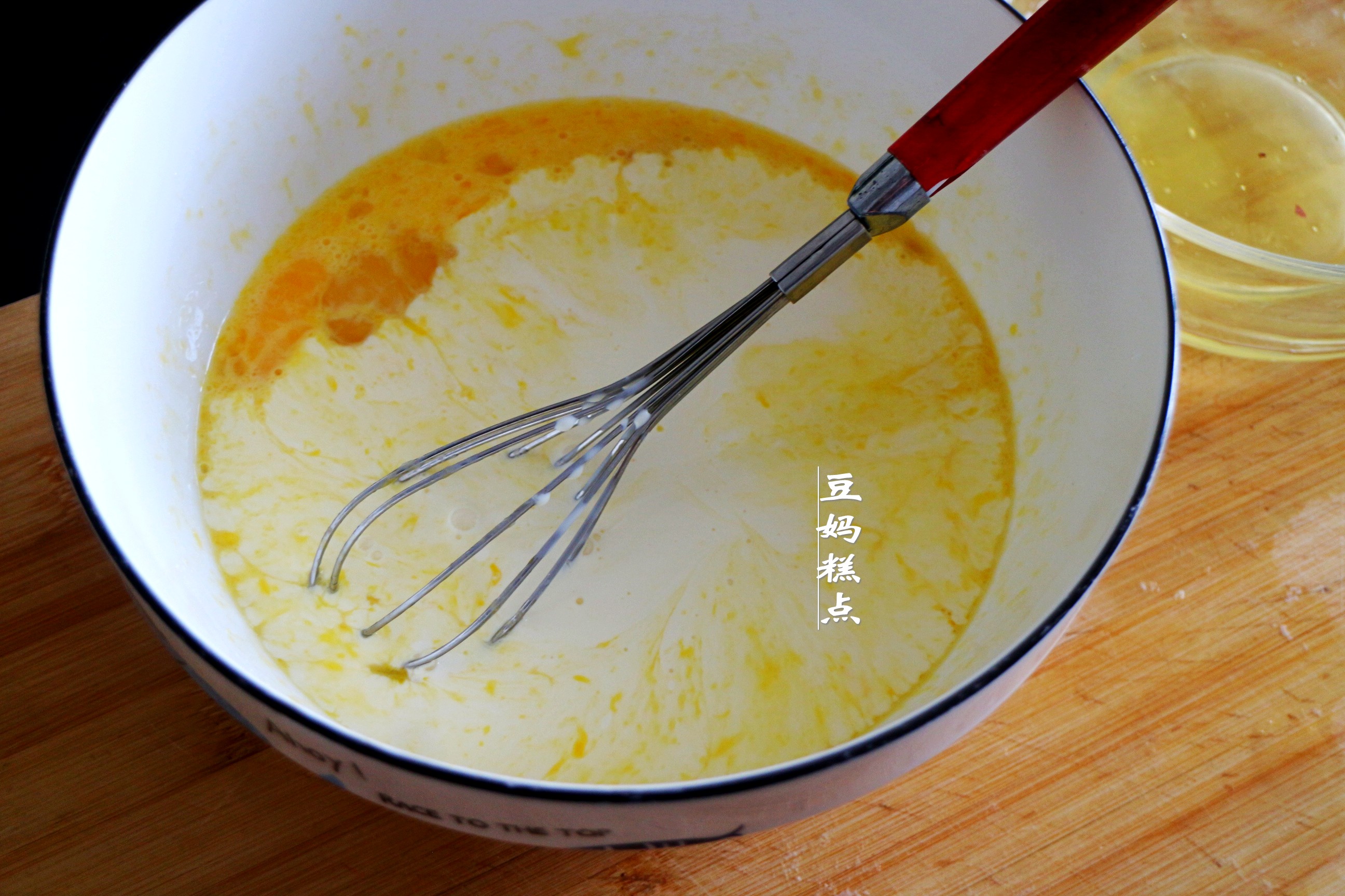 蛋挞液怎么做又酥又香又好吃,最简单的十个蛋挞液做法