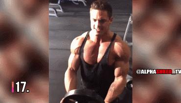 肌肉猛男展示腹肌胸肌,肌肉男八块腹肌和强壮的胸肌