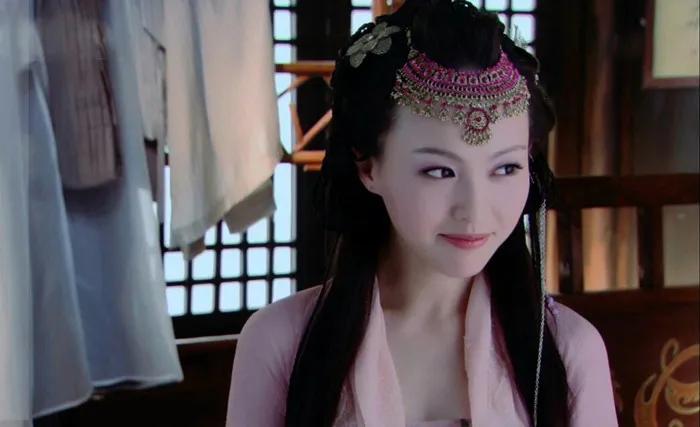 厚刘海遮挡脸型,厚刘海遮住眼睛