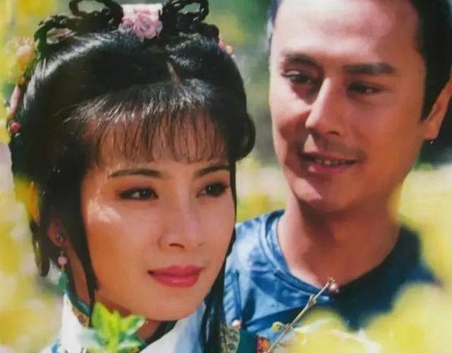 琼瑶最好看的新月格格连续剧,新月格格琼瑶白莲花