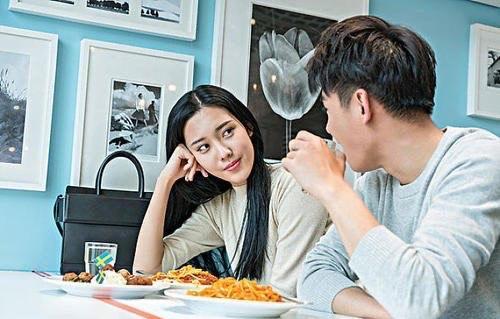 十二星座吃醋怎么哄,12星座吃醋爱一个人的表现