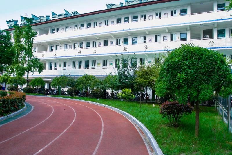 一所高品质的九年一贯制学校,山门九年一贯制学校