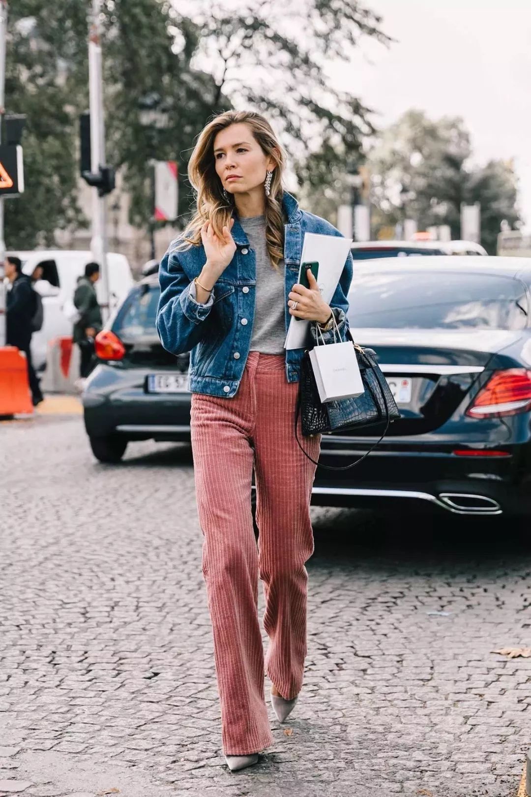 怎样穿得既有气质又显年轻,小个子气质高级穿搭