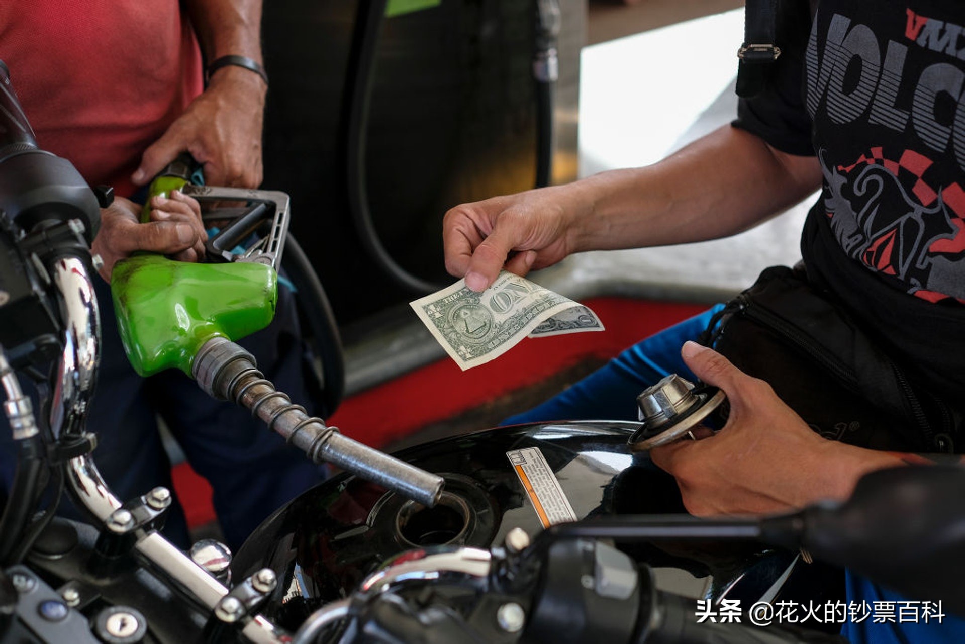 委内瑞拉恶性通胀原因,委内瑞拉货币恶性膨胀原因