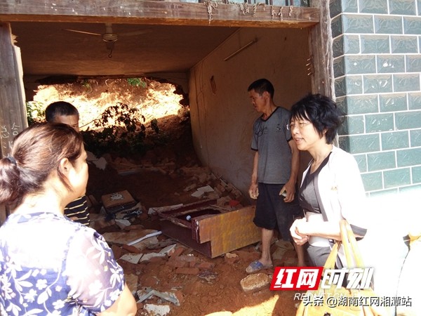 「最美扶贫人」毛桃芝：弘扬毛家文化真心真情帮扶