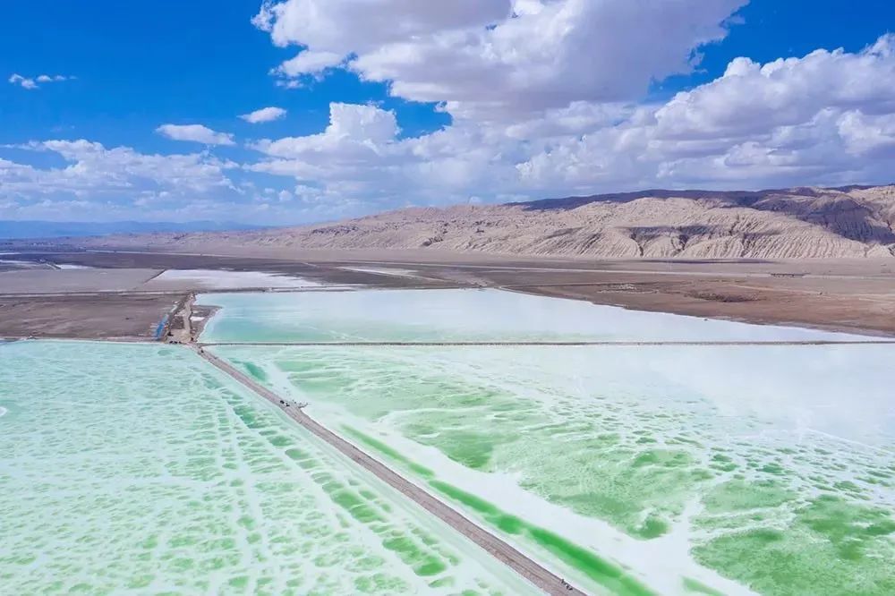 上帝打翻了调色盘，让西北这7种颜色美到窒息