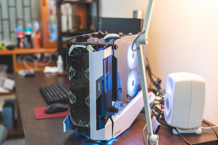 能畅玩三a大作的itx游戏主机,两千元预算性能最强的itx主机