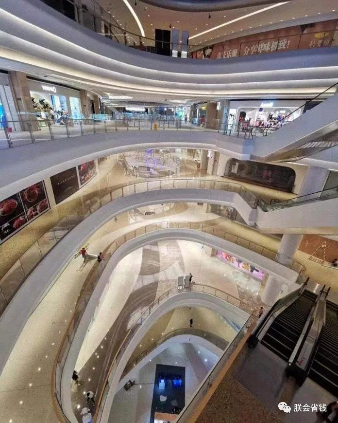 深圳哪里有运动鞋集合店,深圳最大的购物商场