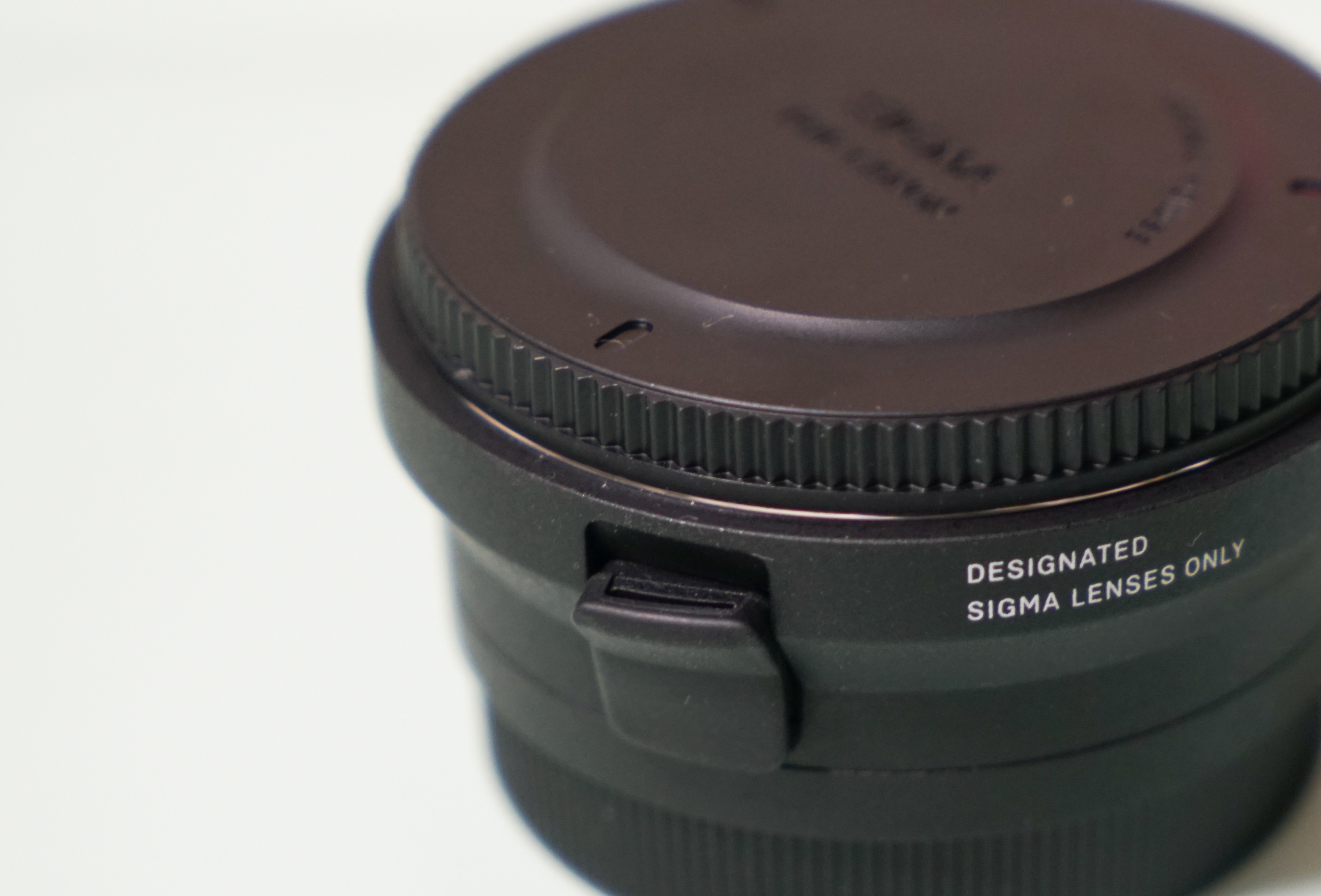 索尼a7c可以直接使用佳能ef镜头,索尼全画幅微单可以用适马镜头吗