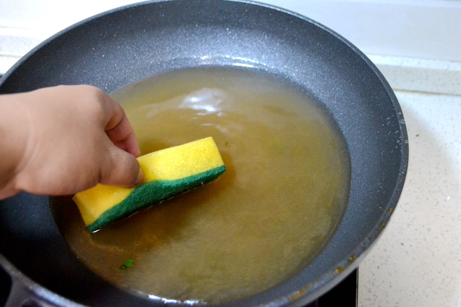 九阳钢丝球不粘锅怎么样,不粘锅锅铲九阳