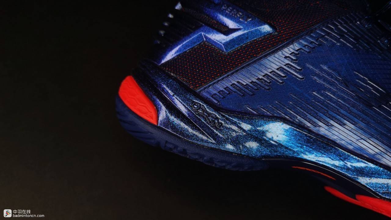 迪卡侬bs990,迪卡侬bs990与尤尼克斯88d