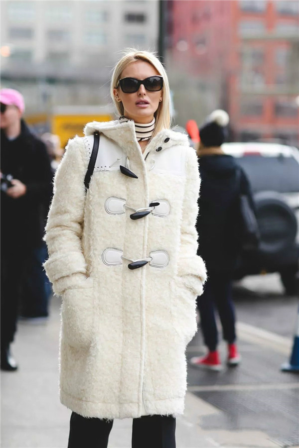 简单又时髦的丝巾系法你学到了吗,十八种丝巾系法教您变美丽