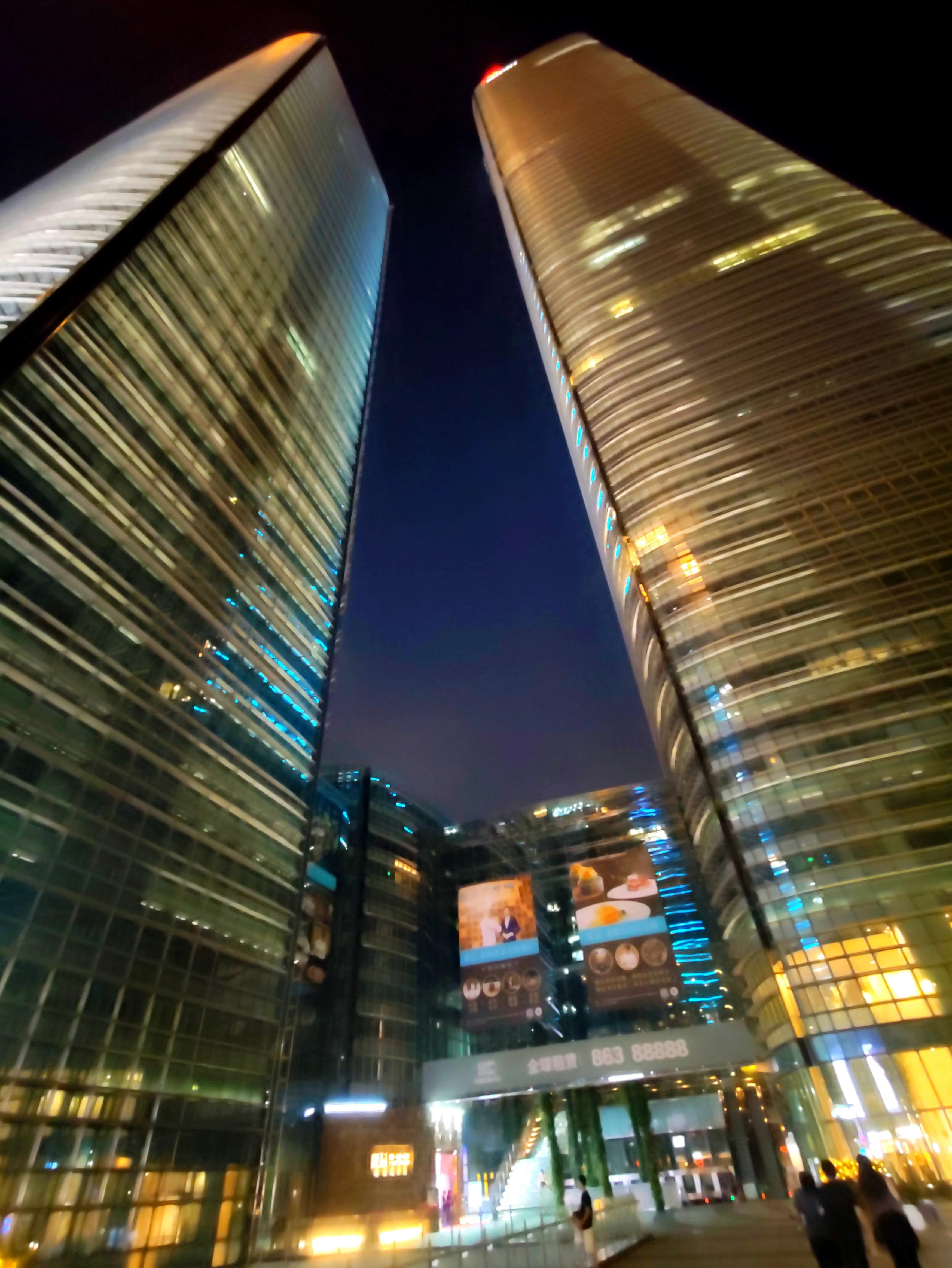 海岸城西座步行街夜景手拍纪实,20210508