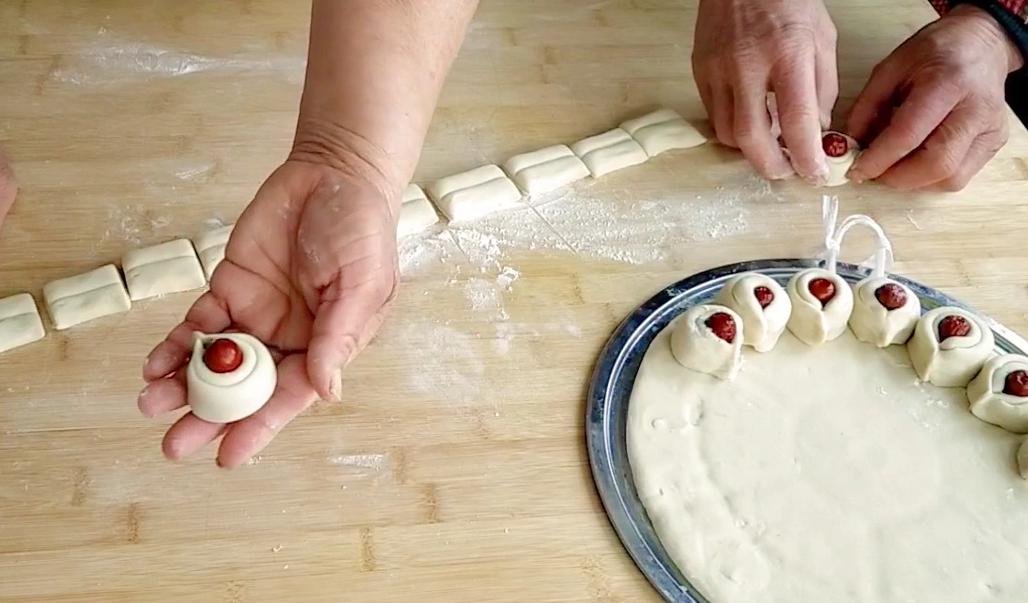 过年枣花鱼馒头怎么做,河南过年蒸的枣花馒头