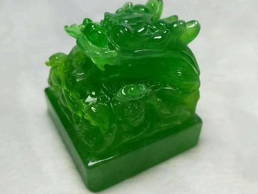 真正的翡翠老玉,老翡翠是什么