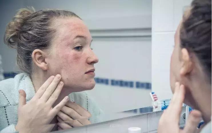 烟酰胺玻尿酸水光焕颜片美白效果,烟酰胺玻尿酸精华液美白淡斑霜