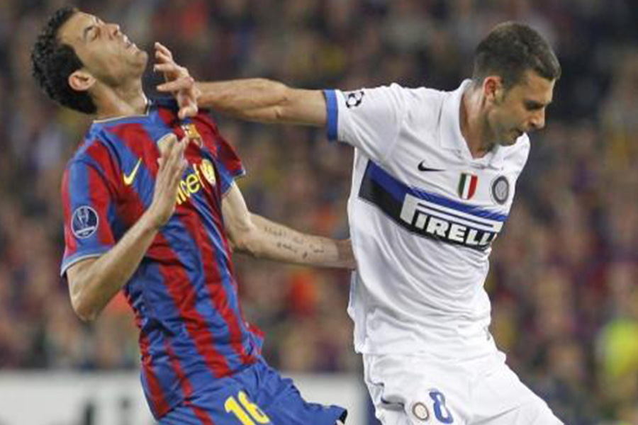 假摔跳水什么意思,假摔是足球的基本技术吗