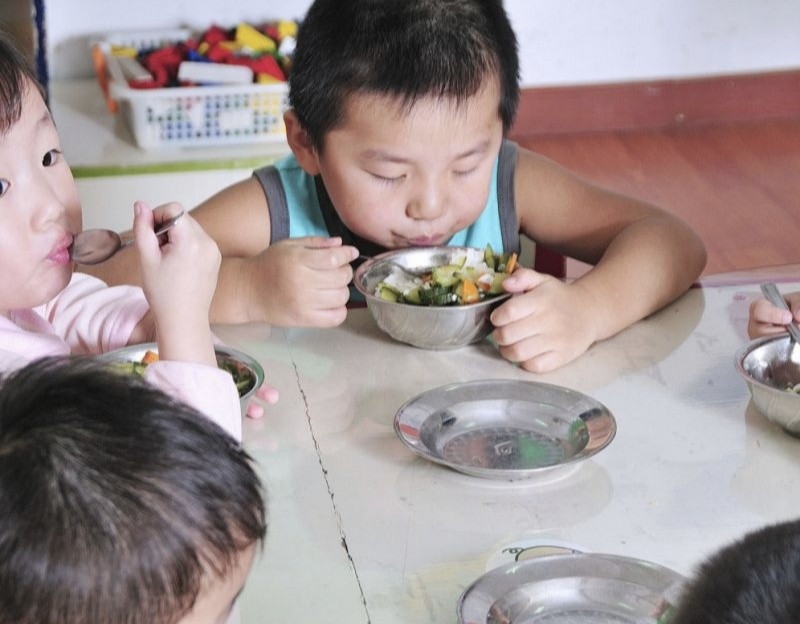 宝宝上幼儿园越来越瘦,孩子上幼儿园越来越瘦