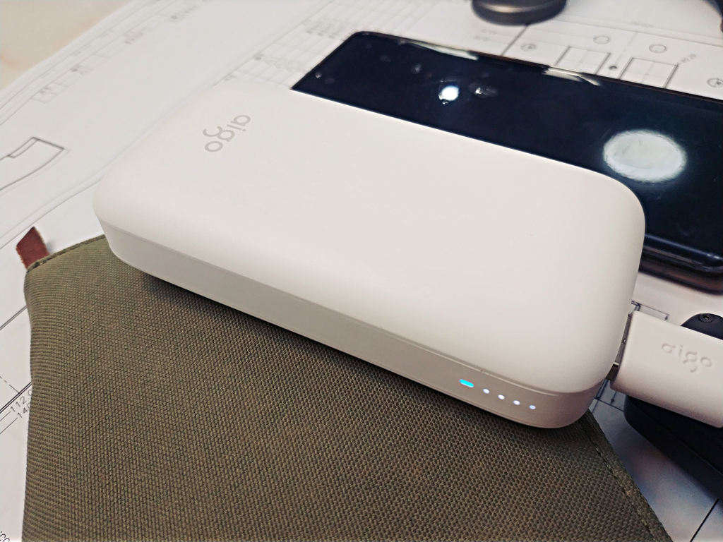 aigo爱国者充电宝,aigo爱国者20000充电宝