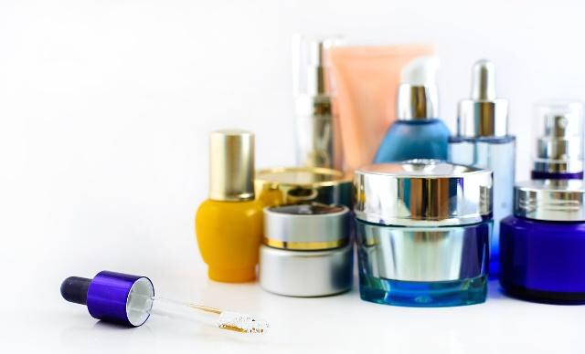 化妆品一样牌子怎么能辨别真假,玉鑫化妆品怎么样