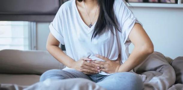 月经不准能延迟衰老吗,月经老是不规律是什么原因造成的