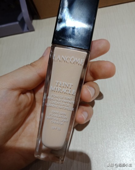兰蔻粉底液奇迹薄纱适合什么肤质,冬混干夏混油兰蔻菁纯粉底液测评
